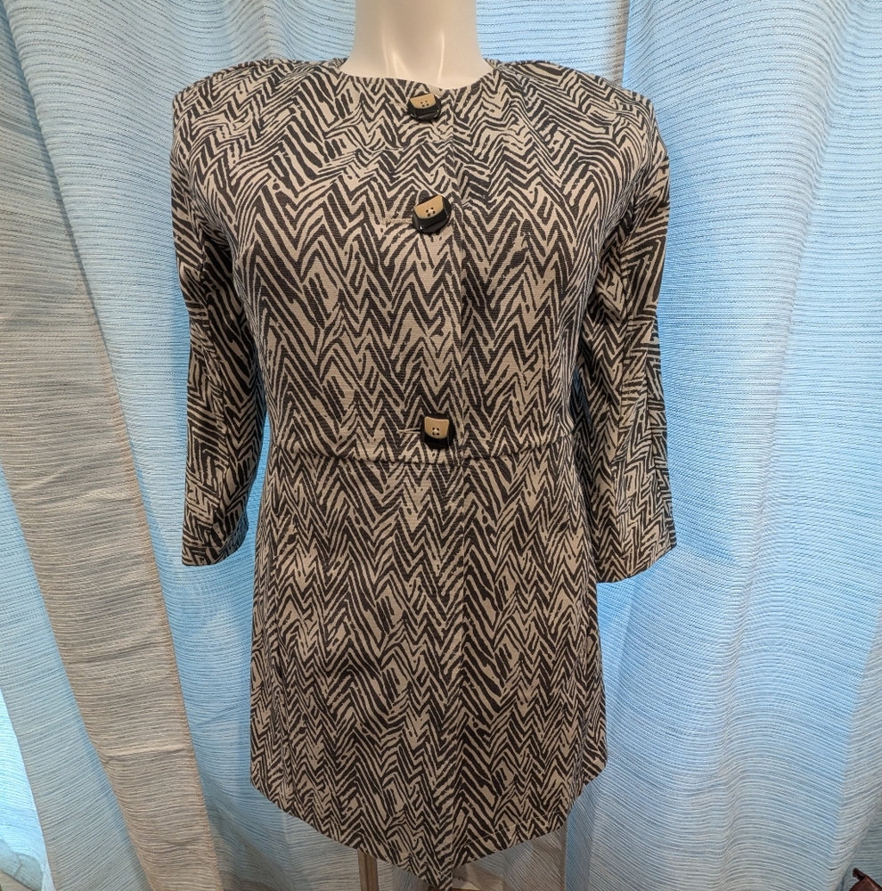 CAbi Grey / White Jacket - Size M